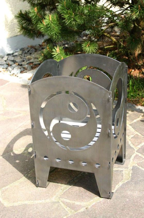 Feuerstelle mit Motiv Ying und Yang